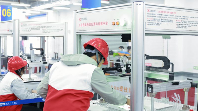 雷达液位计天线材质选型的关键考量